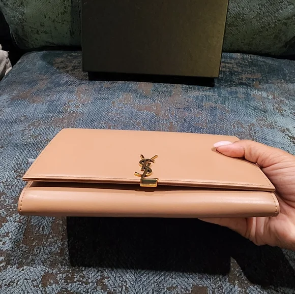 YSL Wallet on Chain - Picture 2 of 12